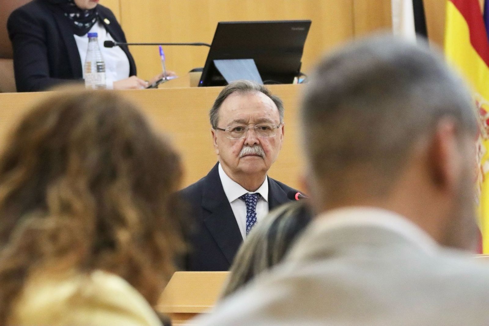 El presidente de la Ciudad, Juan Vivas, se dirige al líder de Ceuta Ya! Mohamed Mustafa