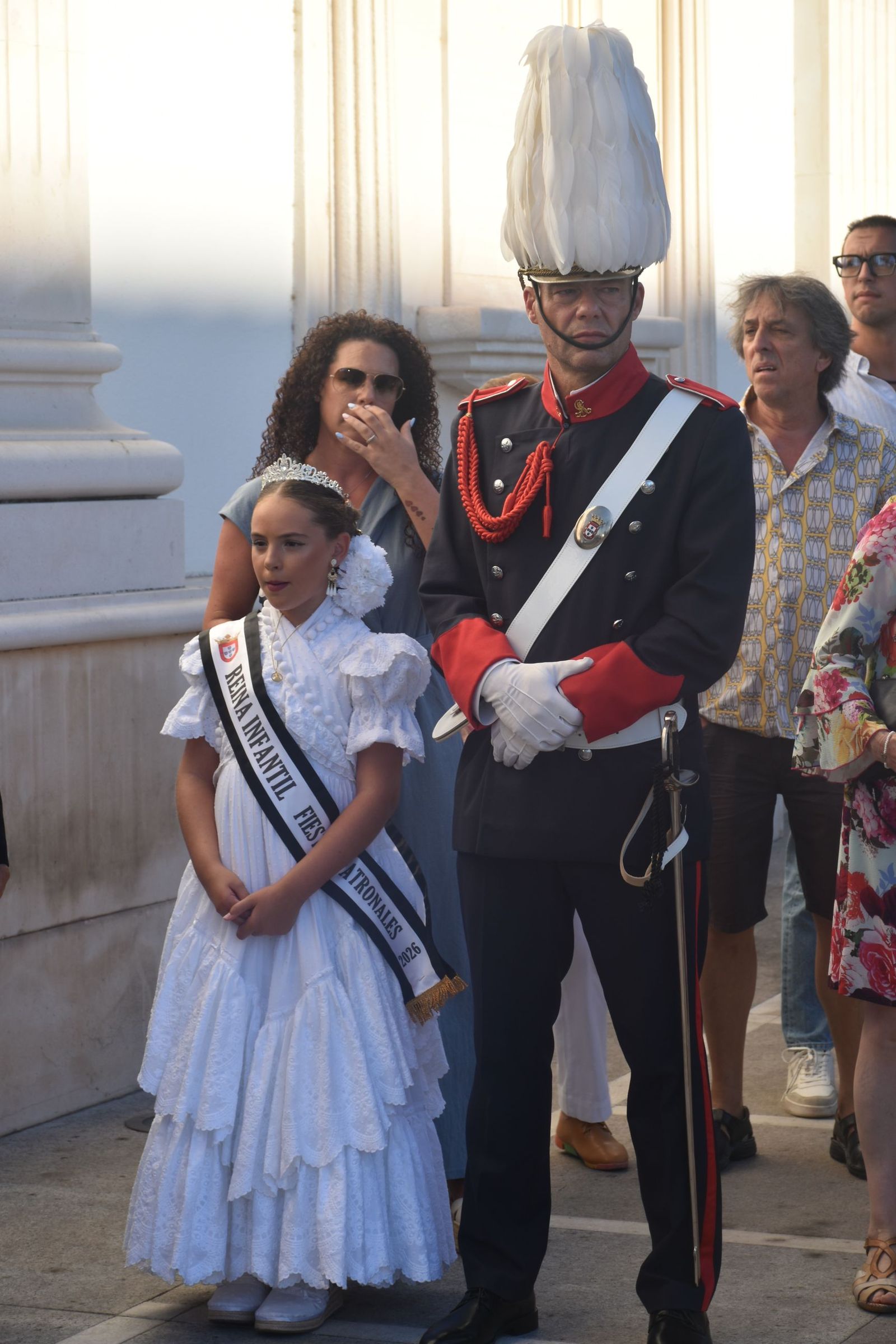 La Virgen de África emociona a Ceuta en una procesión para la historia