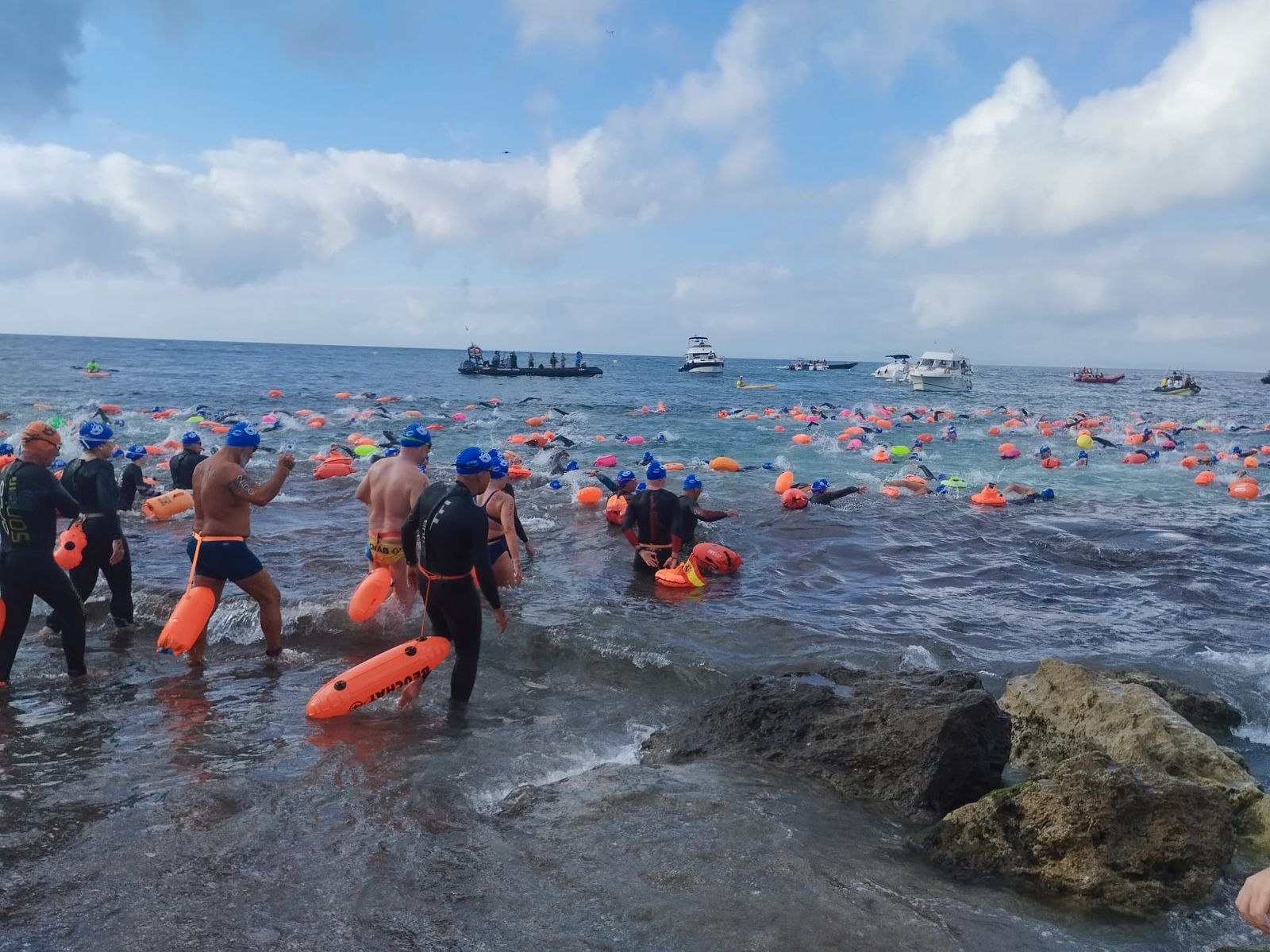 Salida de la 'Vuelta al Hacho'