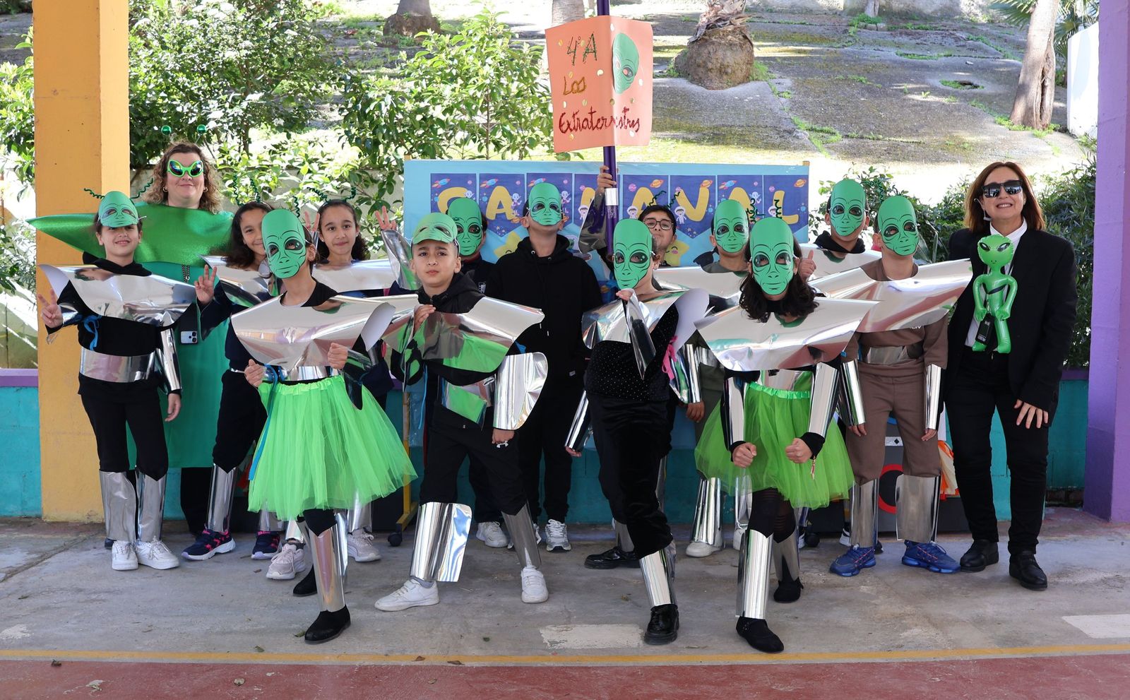 Así ha celebrado el 'Juan Carlos I' el carnaval