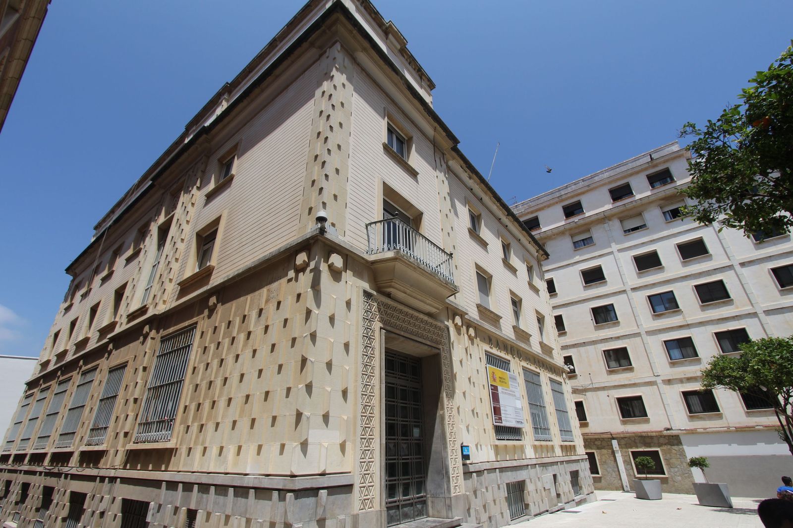 Sede judicial del antiguo Banco de España, donde se encuentra el Registro Civil.