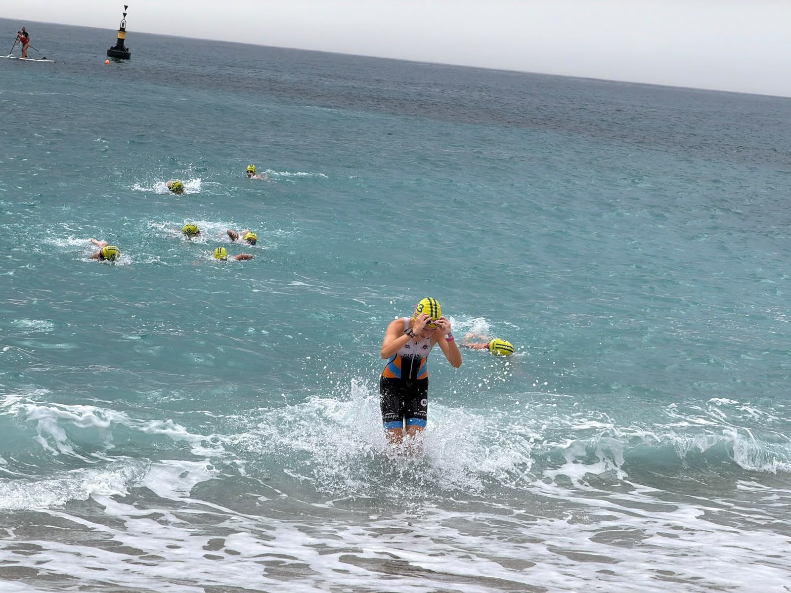 Los aficionados al triatlón en Ceuta se reúnen para participar en el Acuatlón Popular 'Juan Mur' y en la Phoenix Kids Triathlon