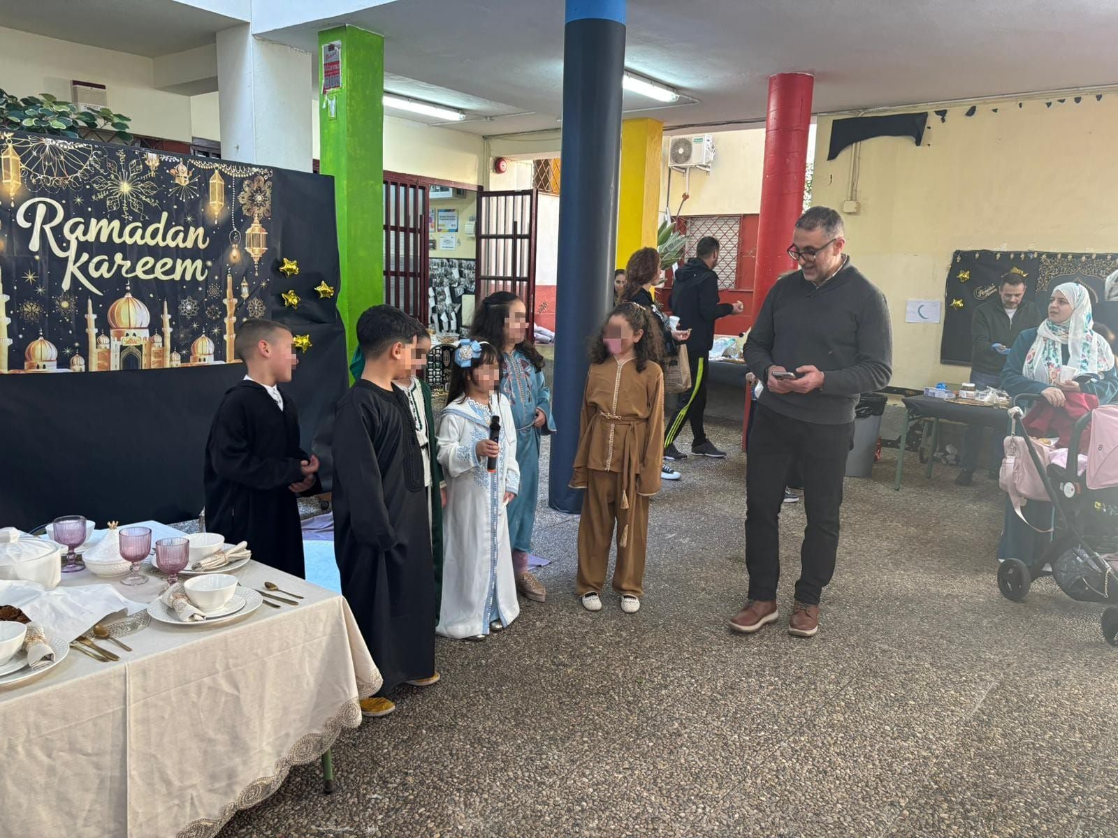 El colegio Andrés Manjón celebró ayer una fiesta con motivo del inicio del Ramadán