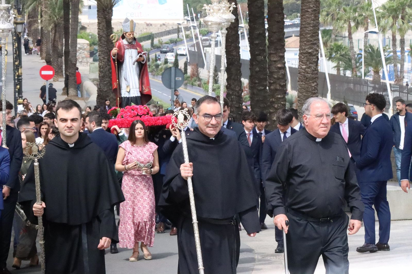 El colegio San Agustín honra a su patrón con una procesión, juegos y unión en su gran día