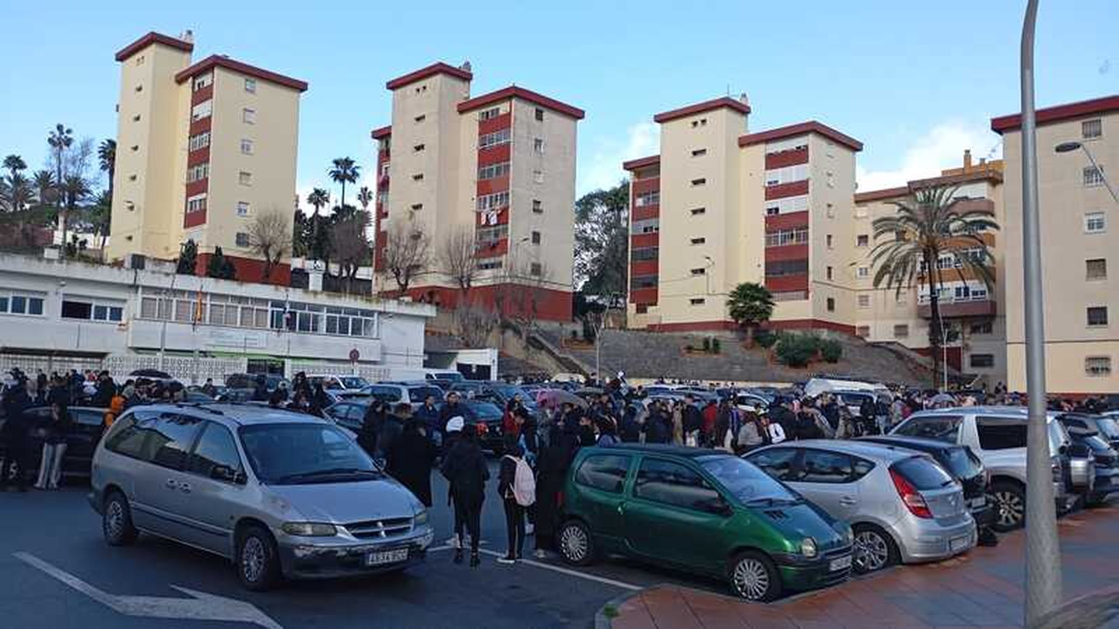 7039_ies-abyla-amenaza-bomba-ceuta-6