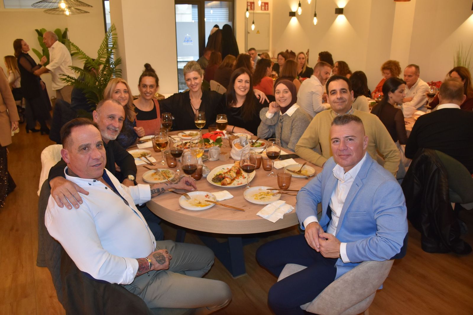 Los restaurantes de Ceuta se llenan de ambiente festivo con las comidas y cenas de empresa