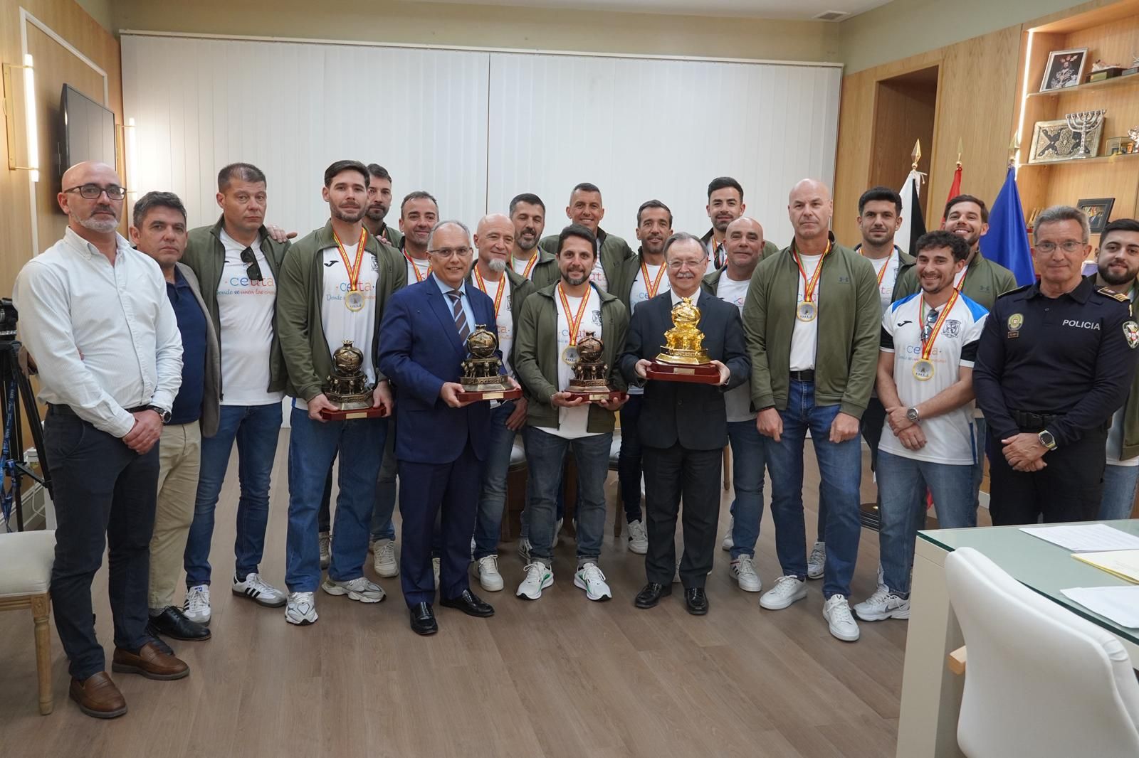 Recibimiento de presidente Vivas a la Policía Local