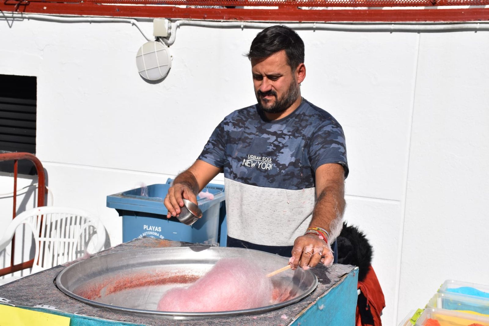 La Navidad llega a la Marina con una fiesta infantil