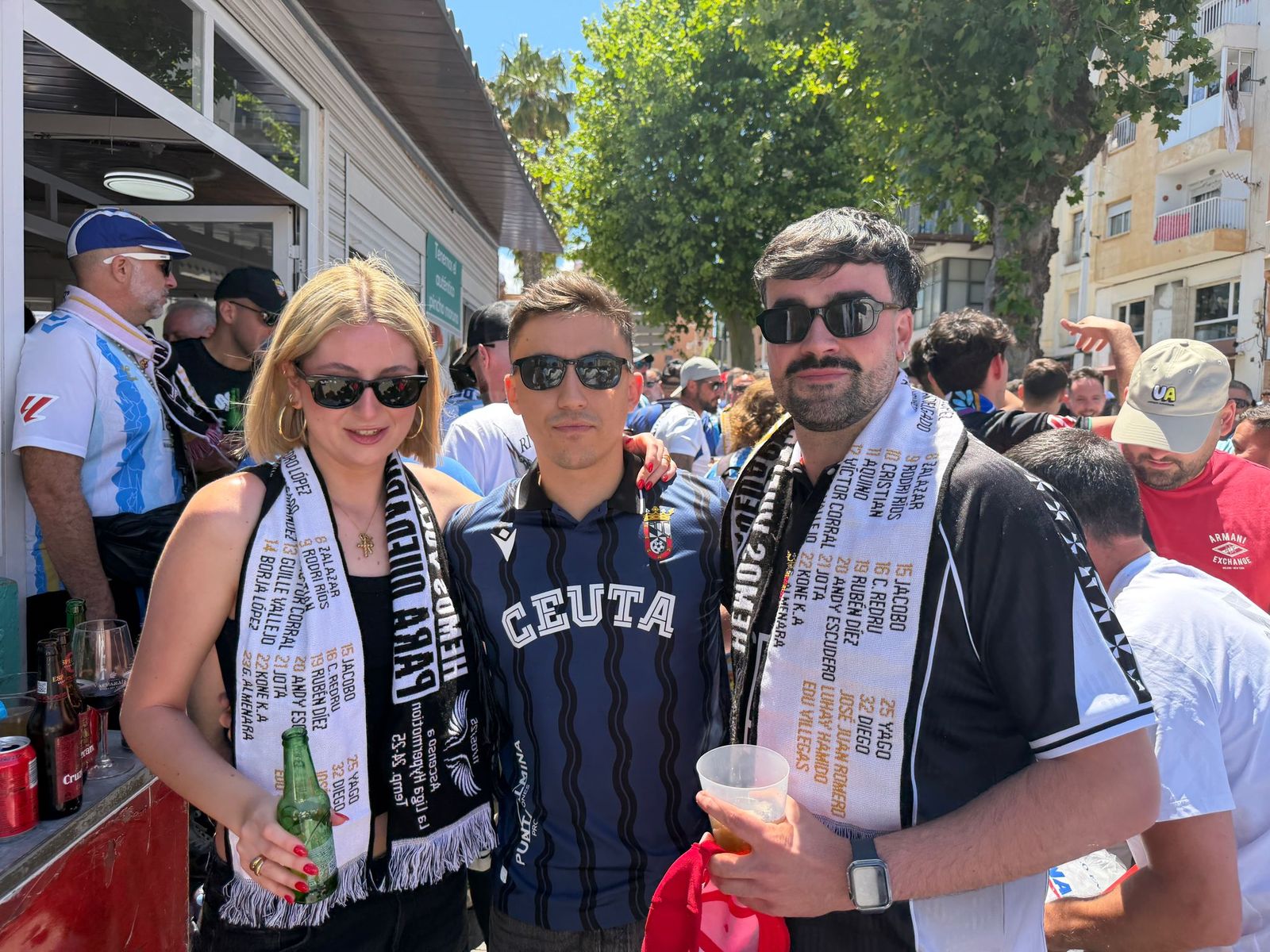Aficionados en la previa del partido