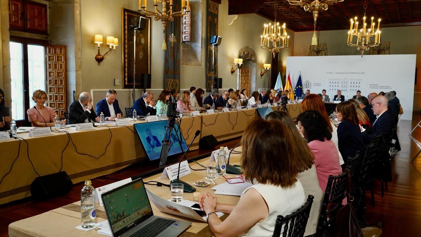 La reunión de la CICAPE estuvo presidida por el ministro de Política Territorial y Memoria Democrática, Ángel Víctor Torres