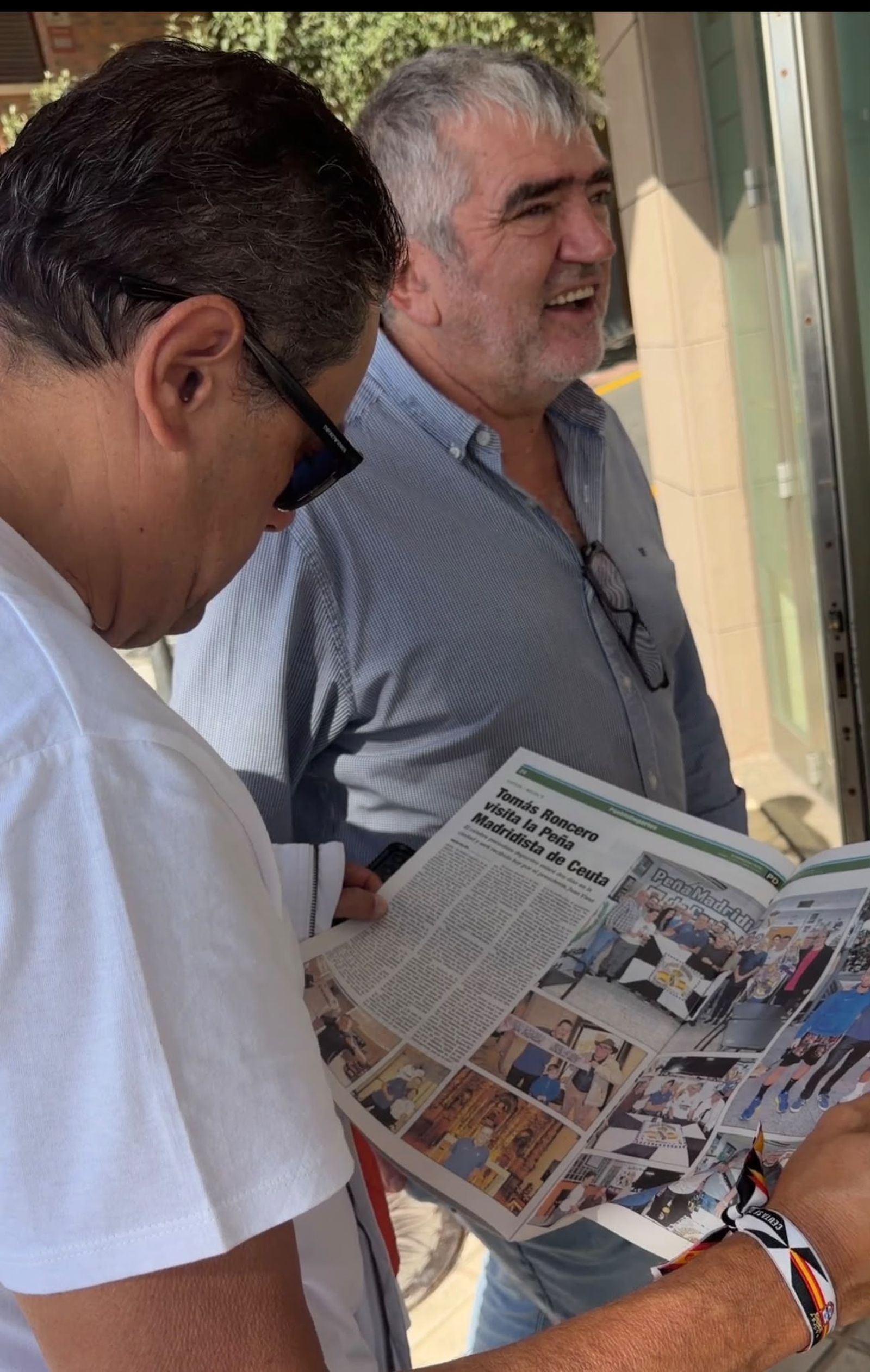 Tomás Roncero visita la redacción de El Pueblo de Ceuta