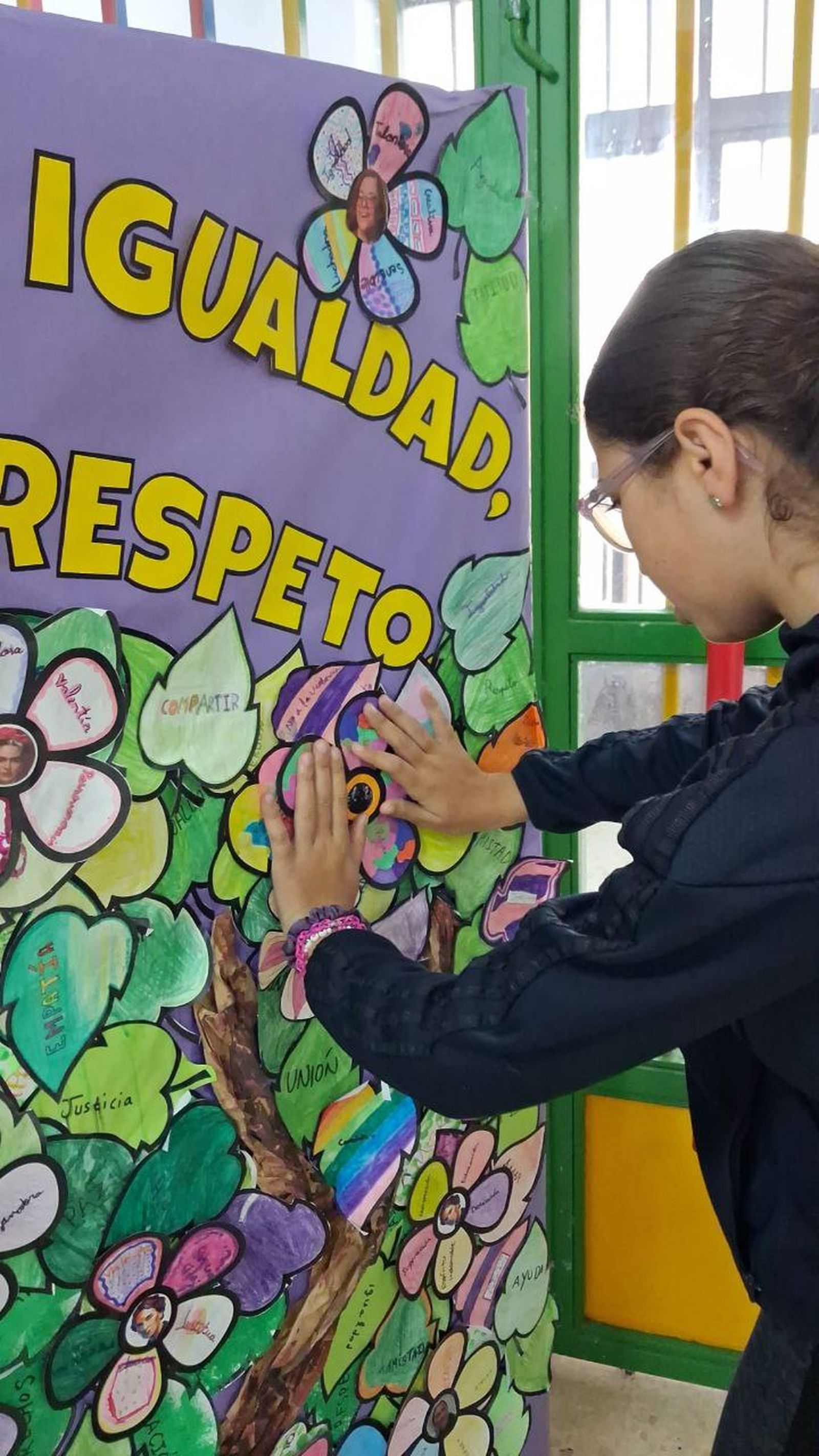 El 'Rey Juan Carlos I' corre por la igualdad