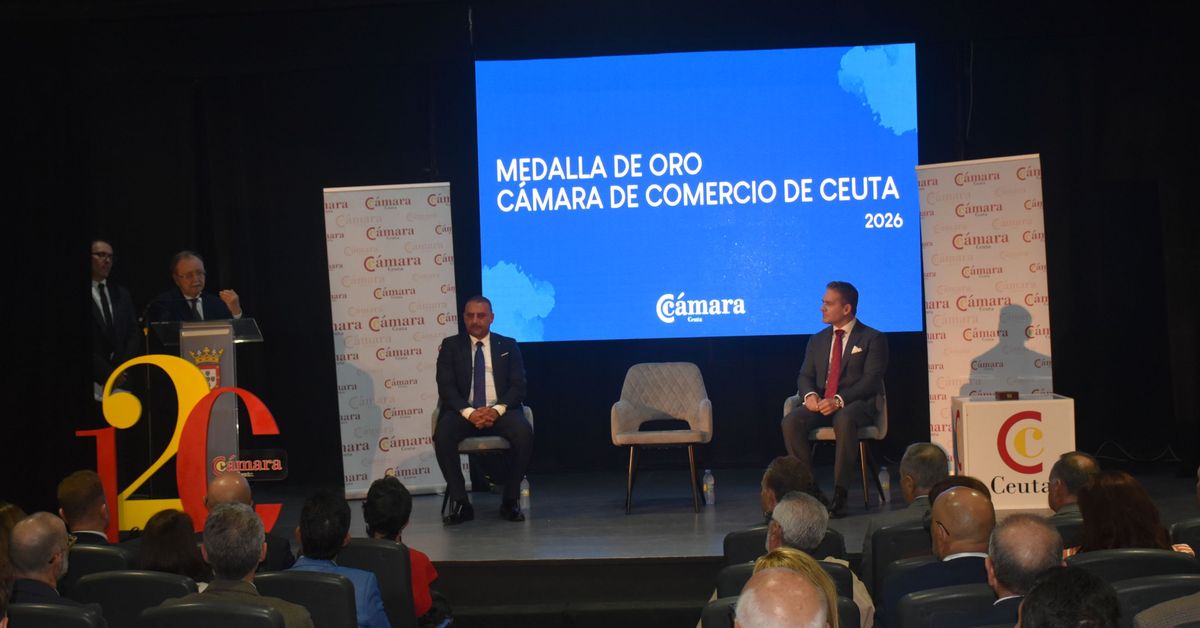 Reconocimiento institucional para el presidente del Ceuta