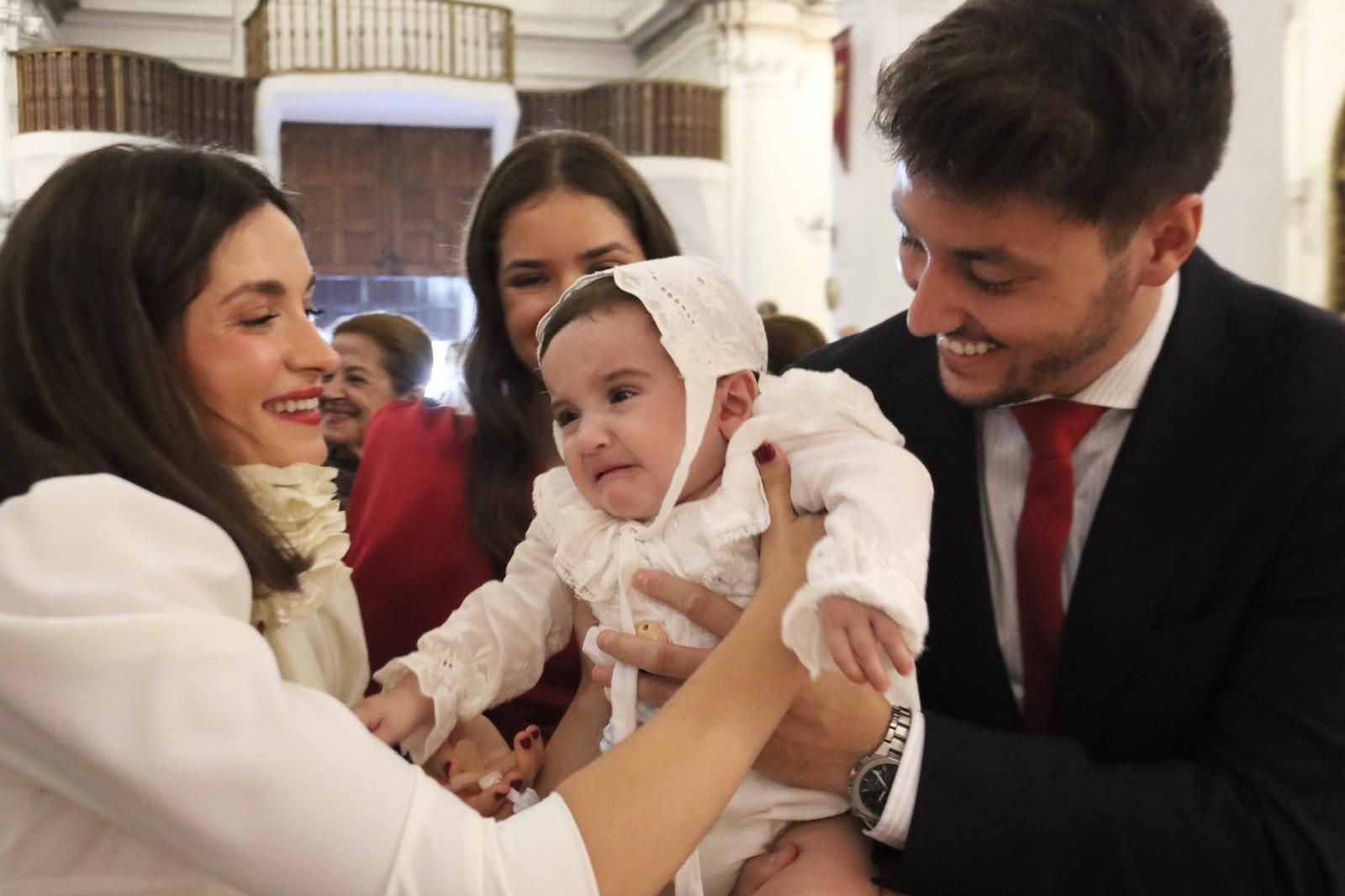 Carlota, Guillermo y Óliver reciben el sacramento del bautismo