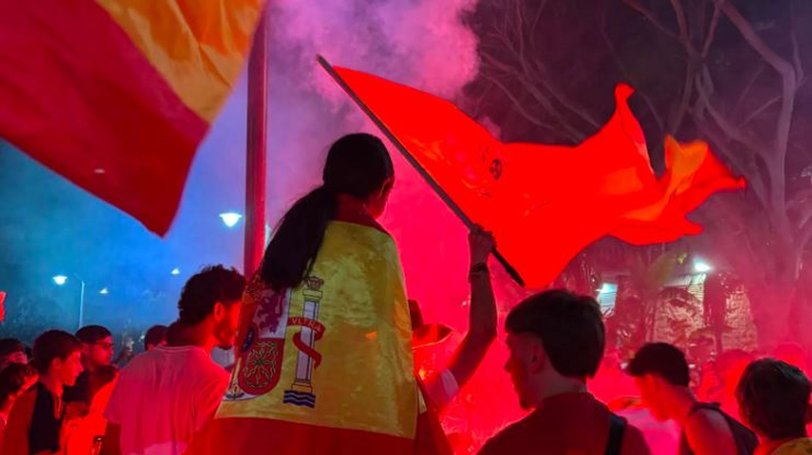 Aficionados ceutíes celebran el triunfo de España en la semifinal ante Francia