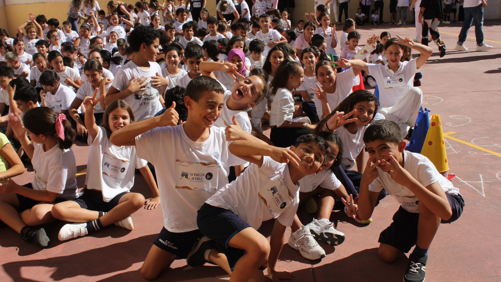 Carrera benéfica en el Andrés Manjón. Carrera benéfica en el Andrés Manjón.