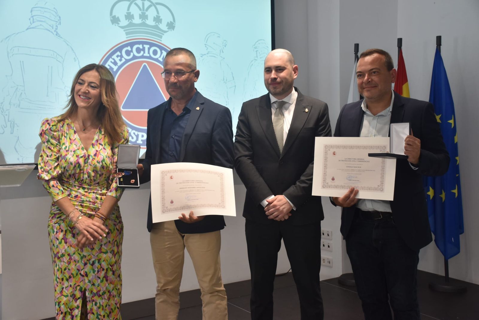 Medallas de Protección Civil para los "héroes" de la OPE, el apagón o la DANA