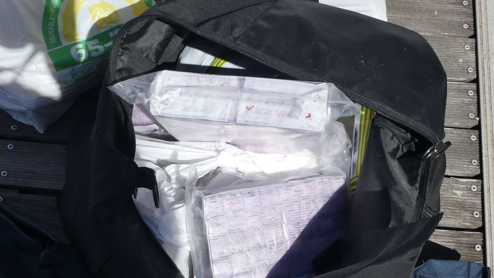 Bolsas intervenidas durante la operación