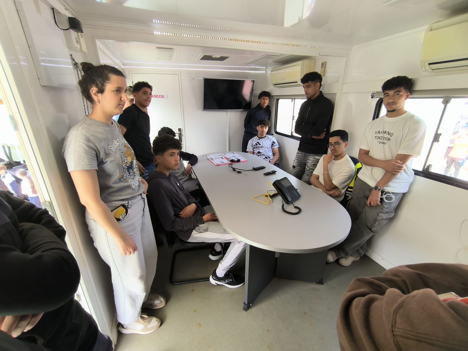 El Parque Móvil de Ceuta celebra su 50 aniversario con una exposición para escolares