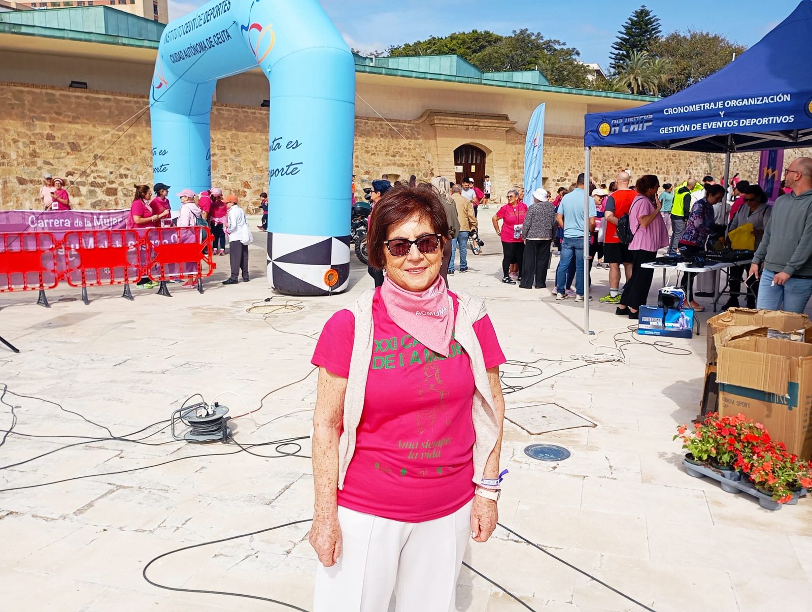 Ceuta se viste de rosa para abrazarse a la vida