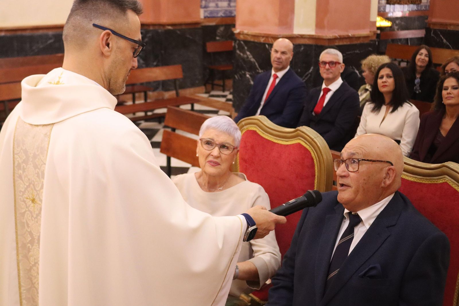Boda de Oro de Manuel y María Isabel en la Iglesia de los Remedios