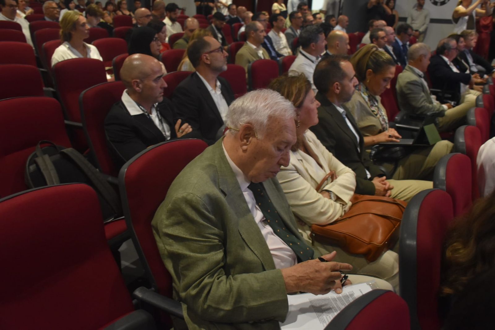 El exministro García-Margallo, entre los asistentes