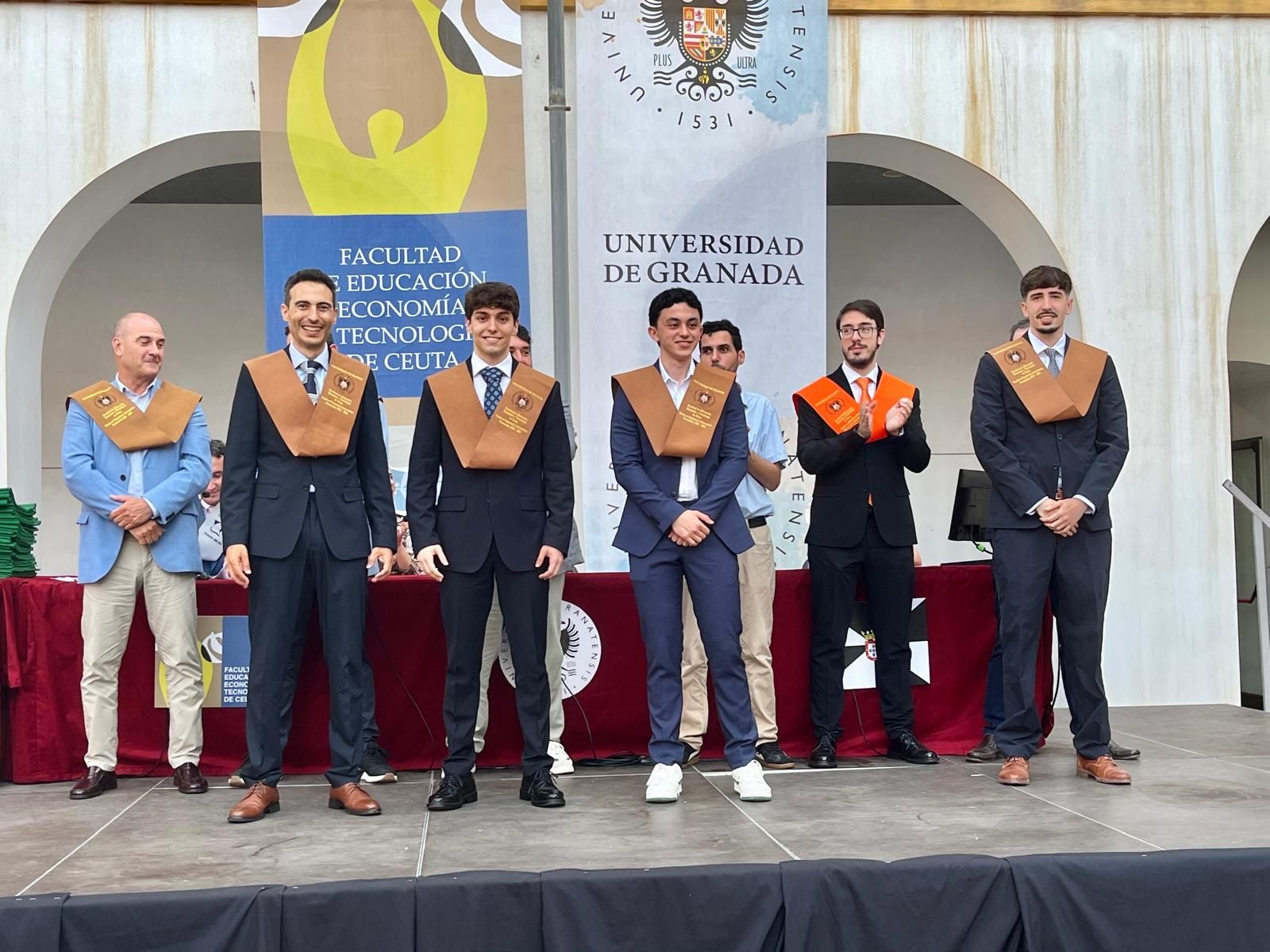 La Facultad de Educación, Economía y Tecnología celebra la graduación de su promoción 2022-2026