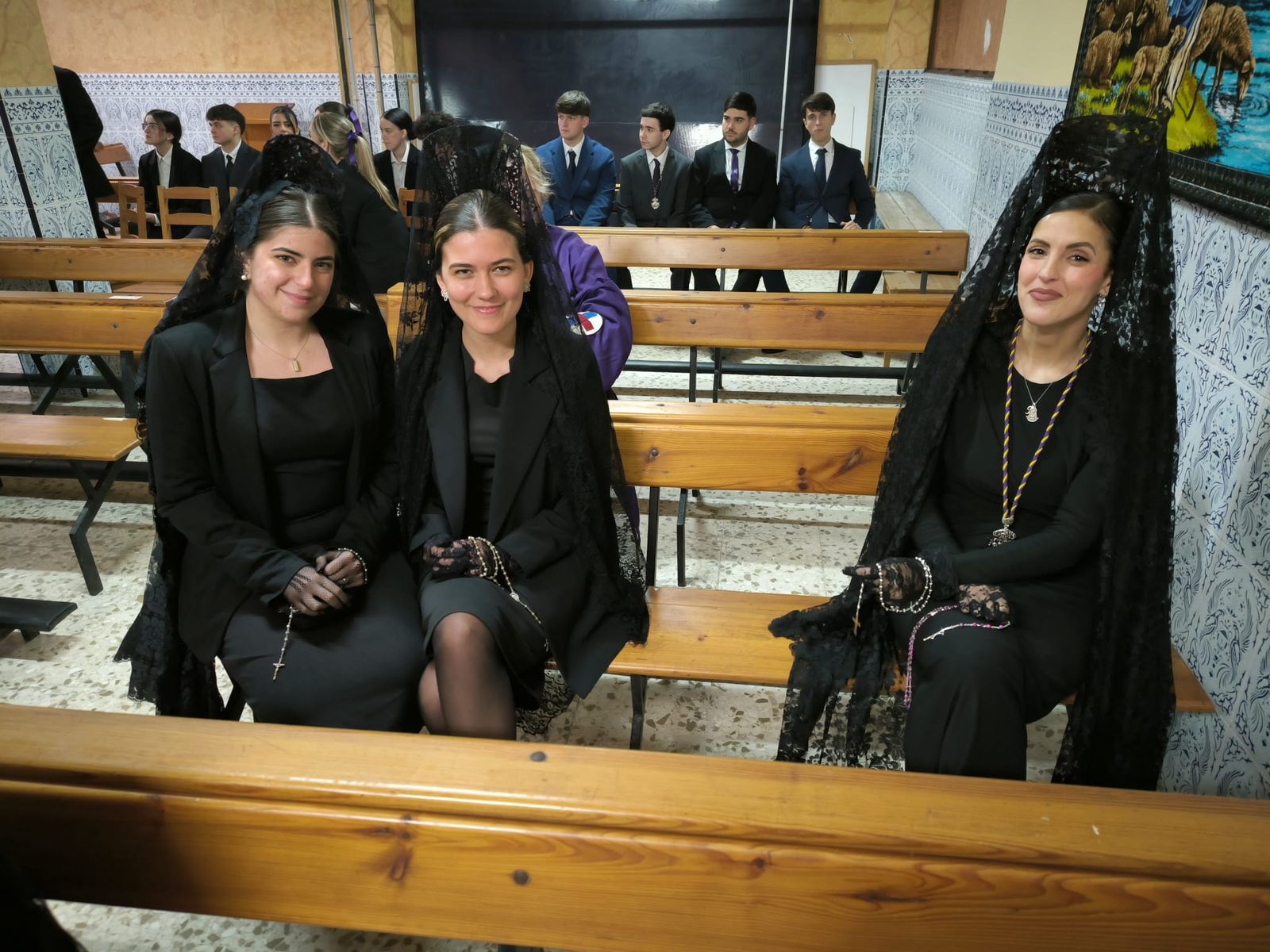 Comienza el traslado del Señor de Ceuta arropado por cientos de ceutíes