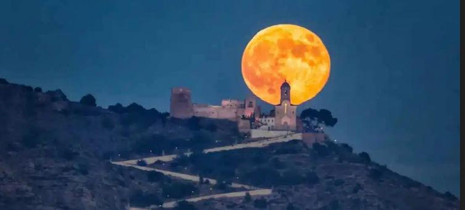La Superluna del Castor iluminará el cielo la noche del 4 al 5 de noviembre, visible desde toda España.