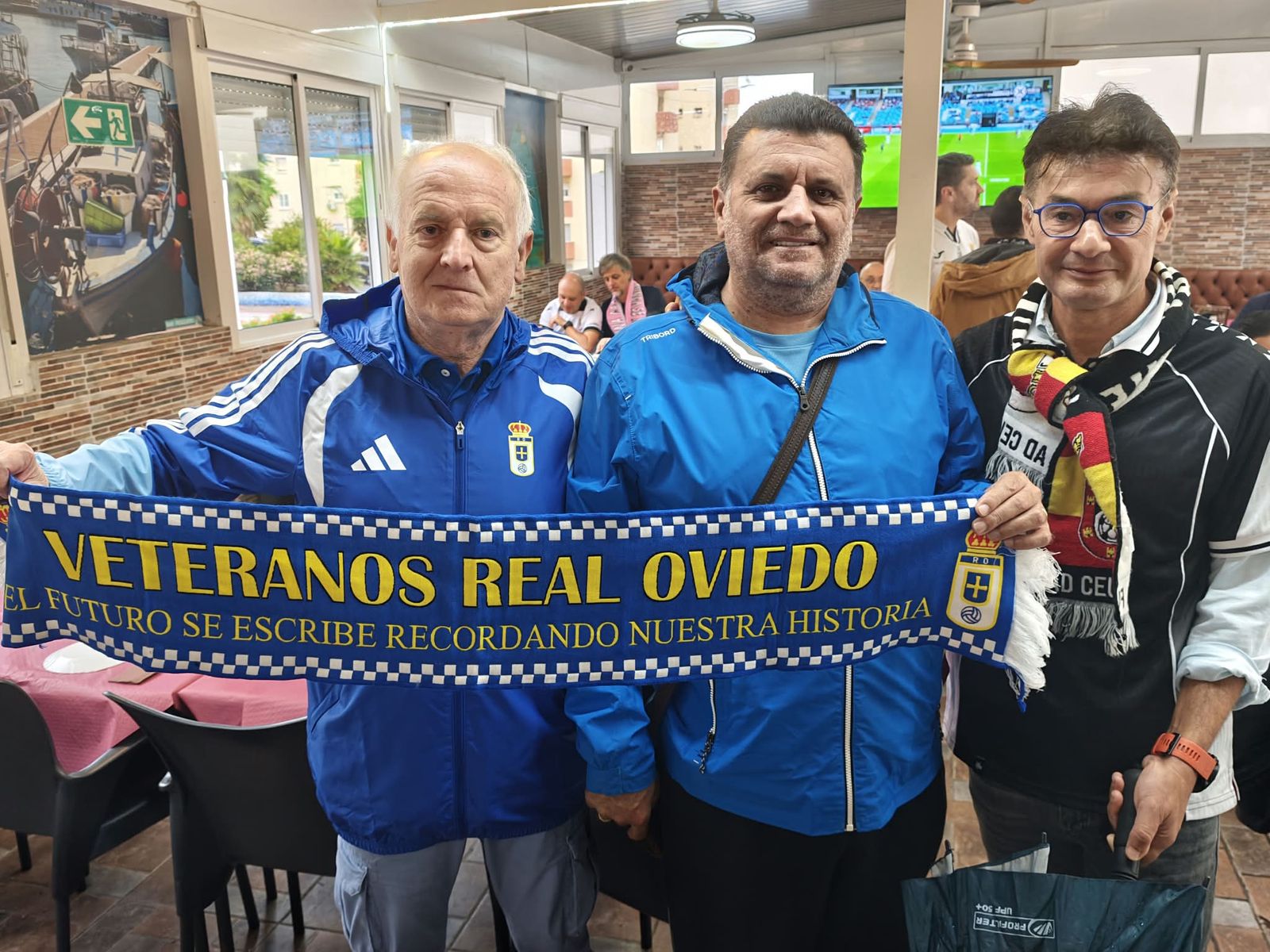 Así vivió la afición caballa la previa junto a los seguidores del Oviedo