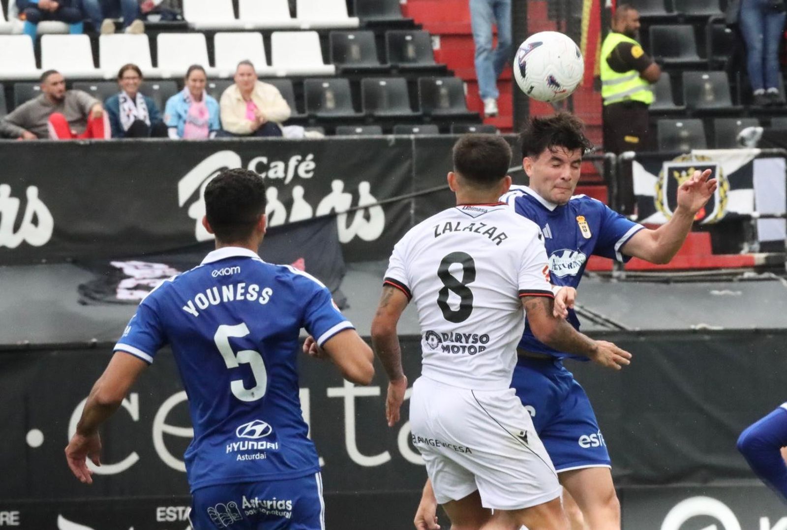 Las mejores imágenes del AD Ceuta - Real Oviedo