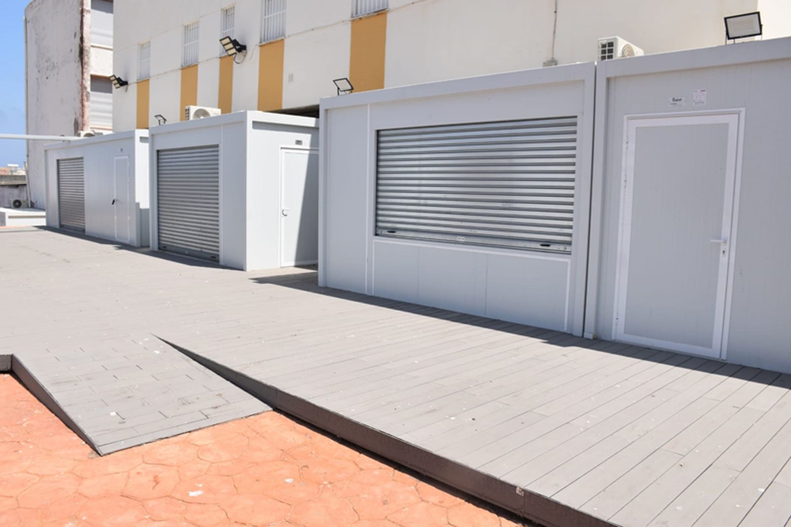 Casetas instaladas en la zona del anfiteatro del Mixto. / FOTO NICOL'S