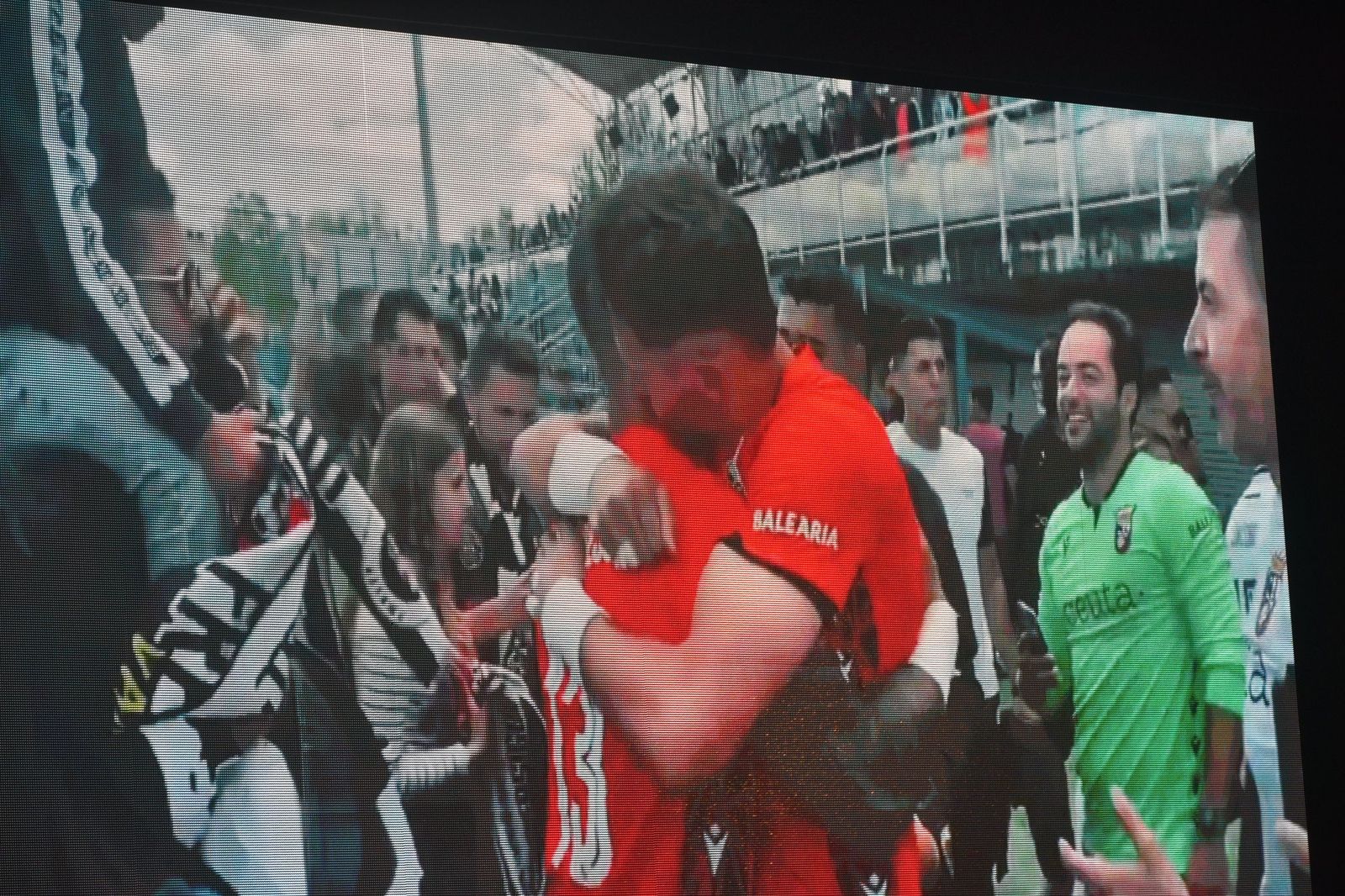 Luhay Hamido recibe la Medalla de Oro de la Cámara por su compromiso con el deporte ceutí