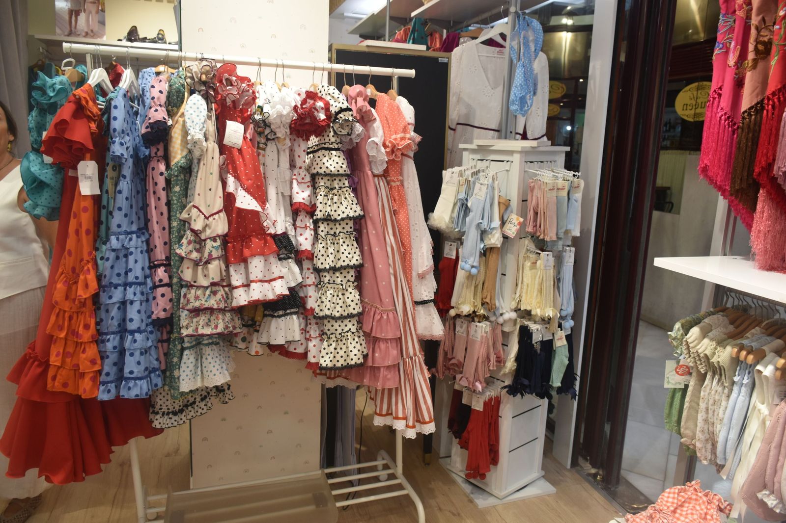 Vestir en las Fiestas Patronales y apostar por el comercio de Ceuta