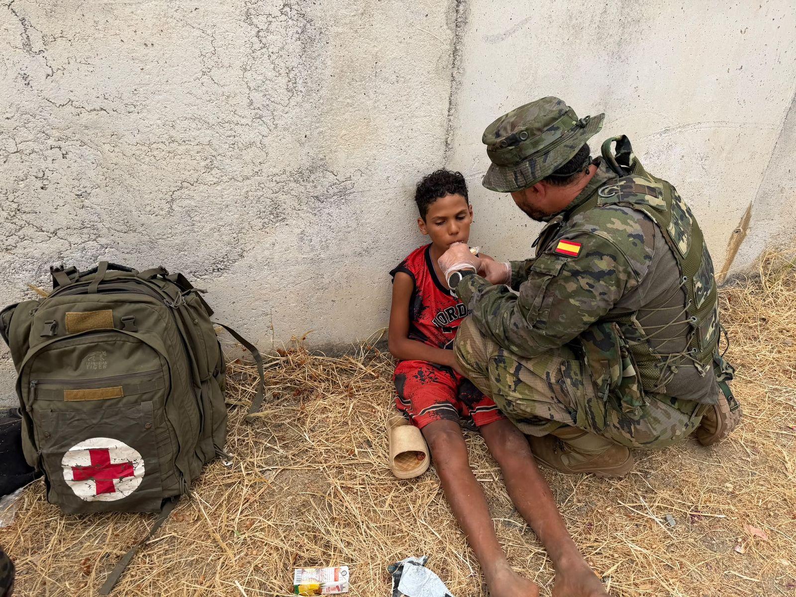 La labor humanitaria de Ejército desplegado en la calle ha salvado vidas de menores y adultos