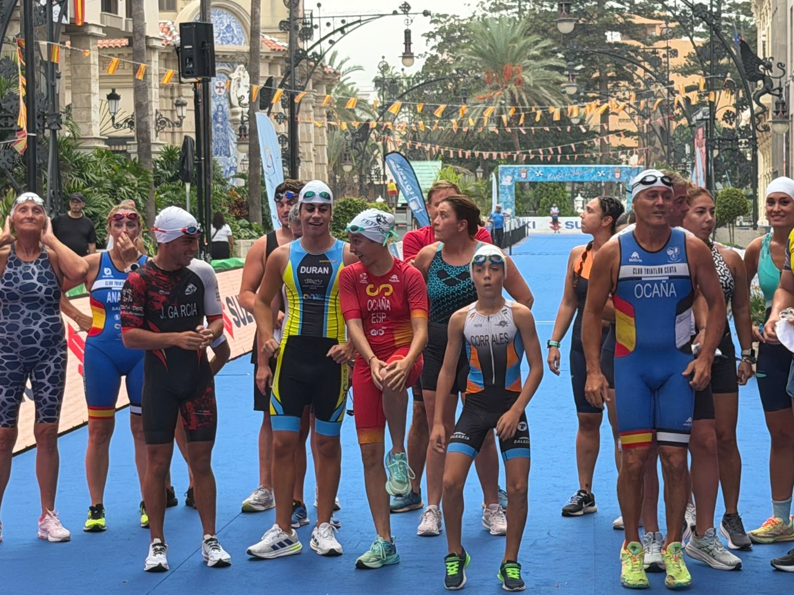 Los aficionados al triatlón en Ceuta se reúnen para participar en el Acuatlón Popular 'Juan Mur' y en la Phoenix Kids Triathlon