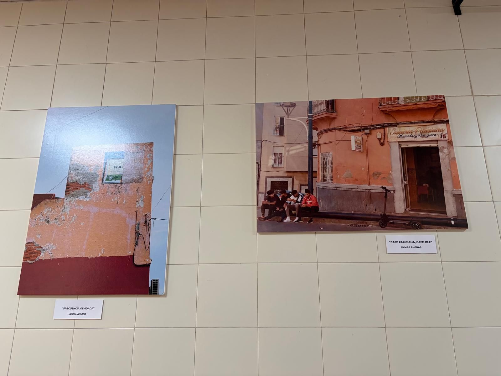 La exposición de fotos del proyecto Altaweia lleva “luz”, “orgullo” y “arte” al Mercado de Hadú