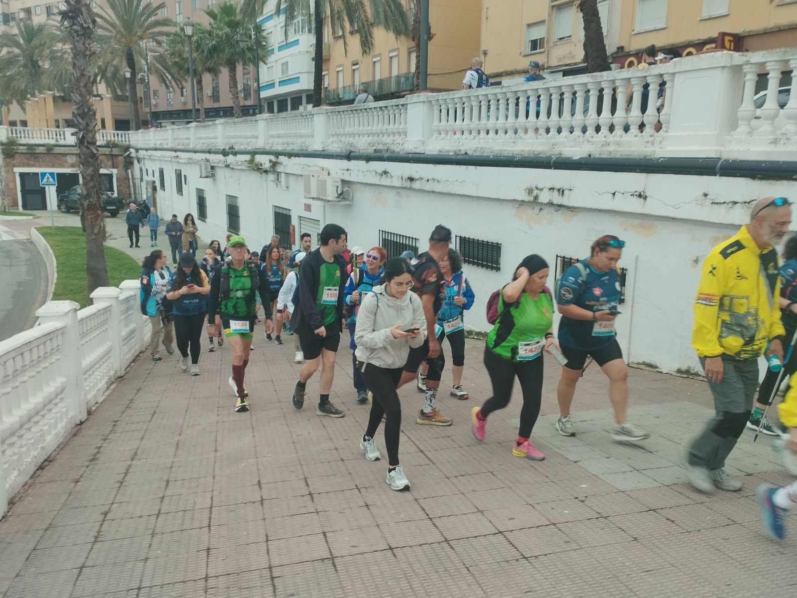 Salida de la 'Vuelta a Ceuta Andando'