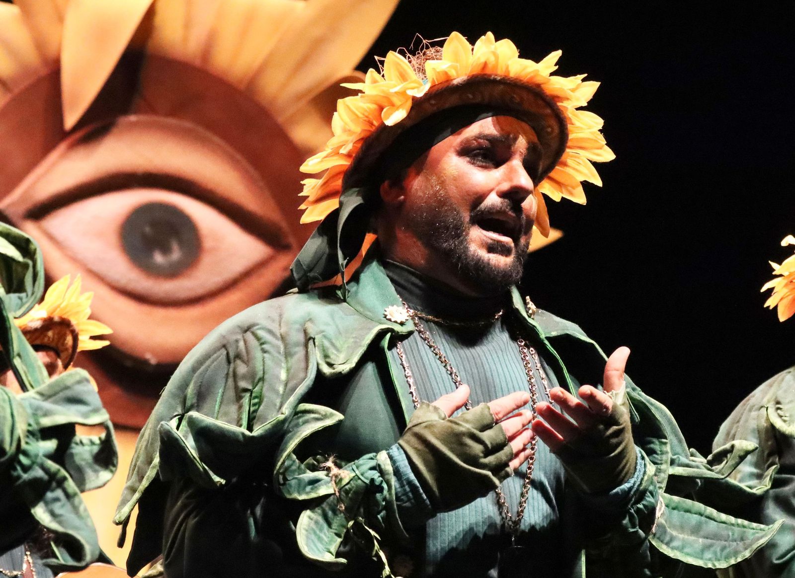 ‘La Hipócrita’ arrasa en el Revellín y pone al público en pie