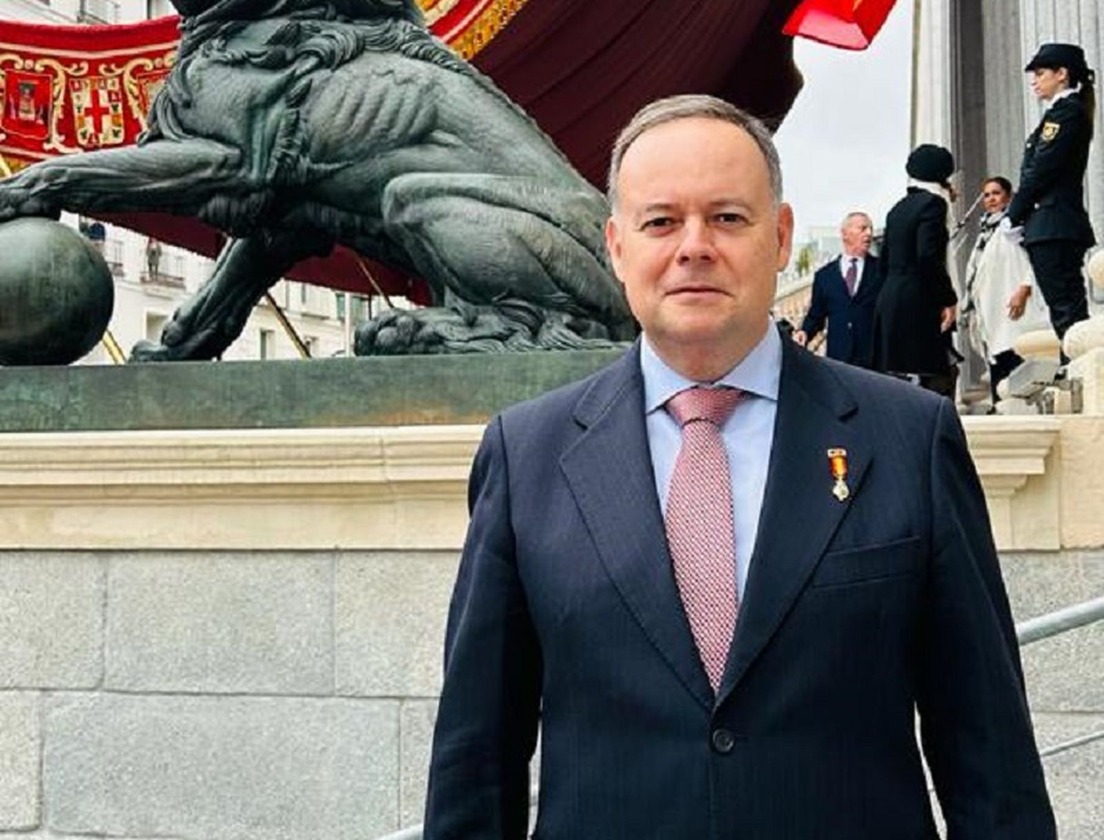 El diputado popular Javier Celaya, a las puertas del Congreso/FOTO EL PUEBLO