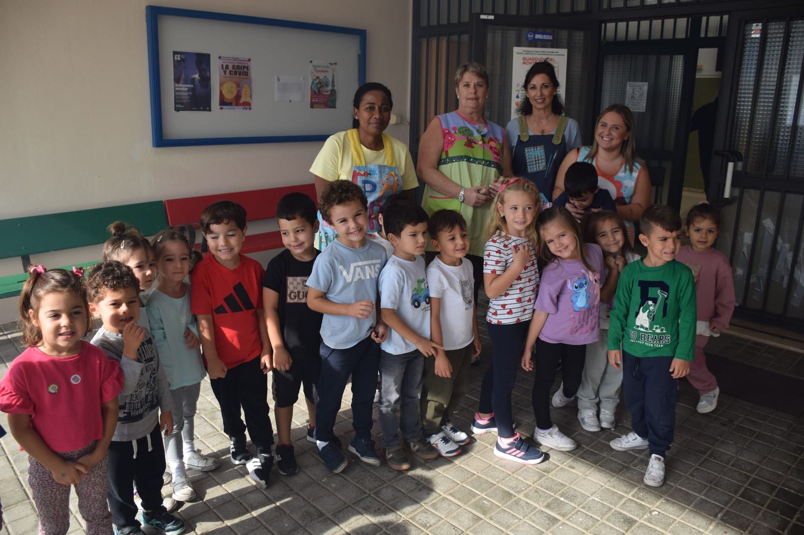 FOTOGALERÍA | El Castañero visita el CEIP Mare Nostrum por 'La Mochila' FOTOGALERÍA | El Castañero visita el CEIP Mare Nostrum por 'La Mochila'