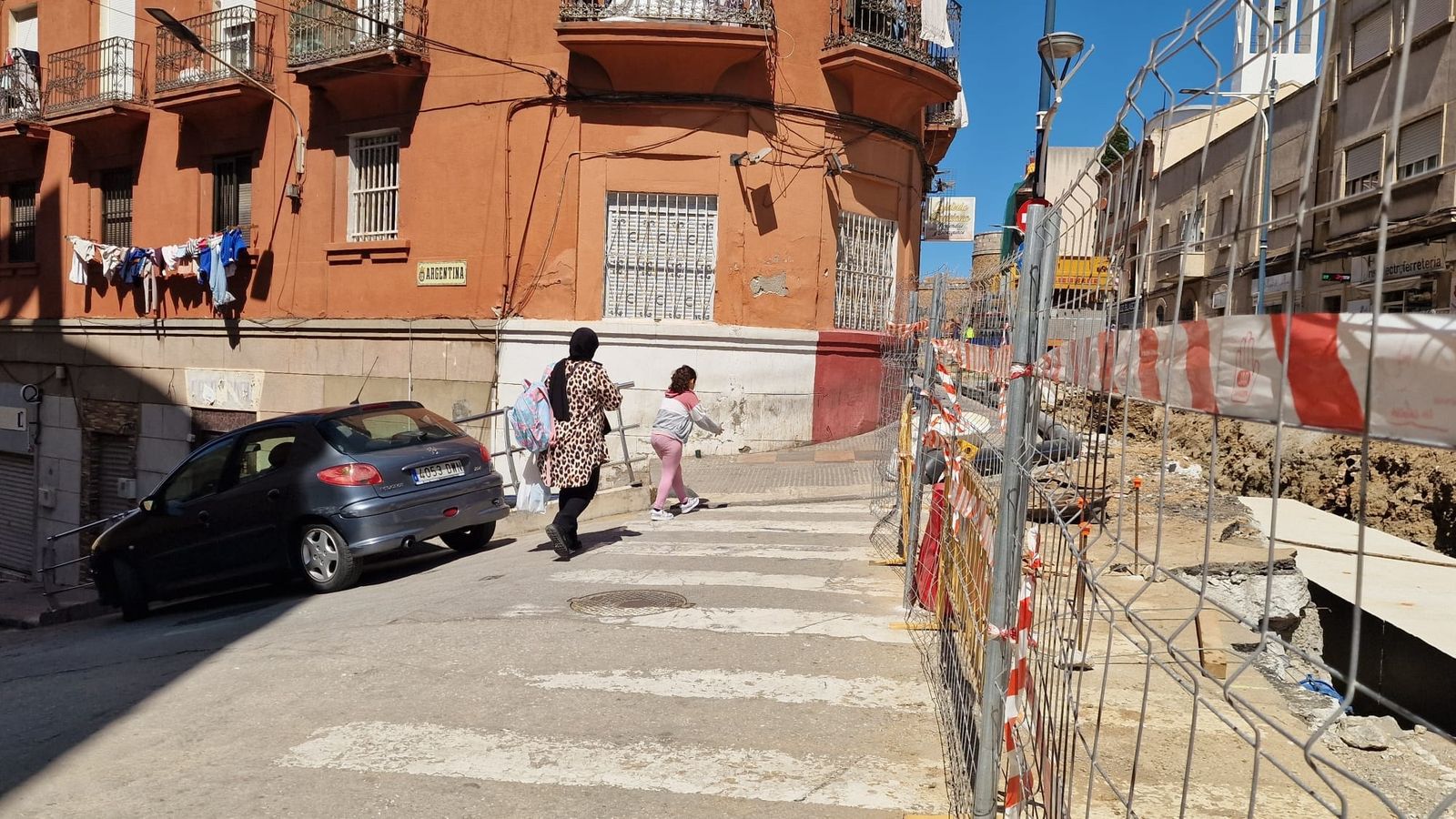 La calle Argentina quedó cortada al tráfico rodado hace unas semanas