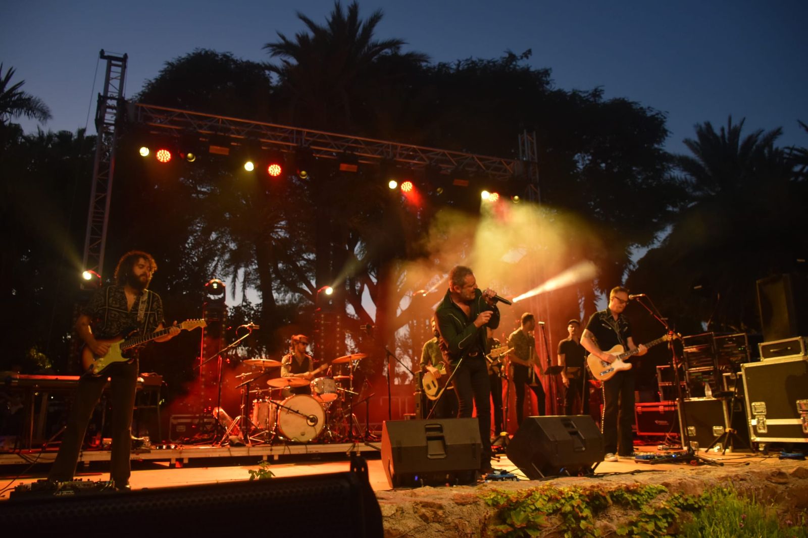 M-Clan convierte Ceuta en un enorme escenario de rock con una noche para el recuerdo