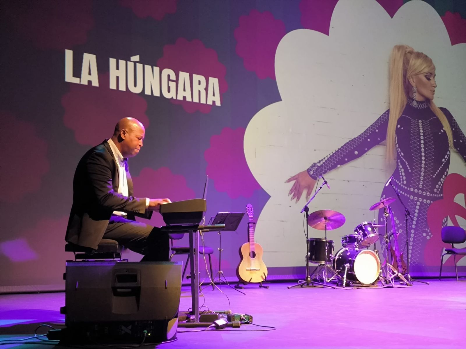 Radiolé vuelve a encender el Revellín en una noche entregada al flamenco