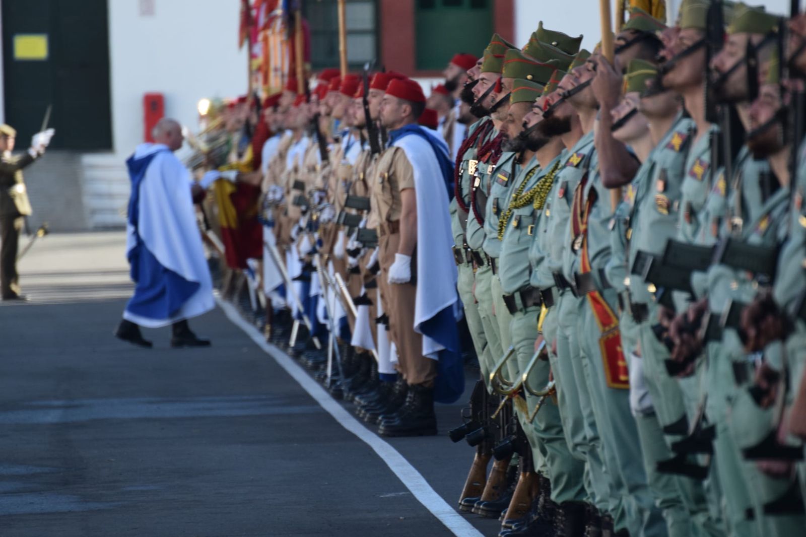 Regulares se viste de gala en honor de la Patrona de Infantería