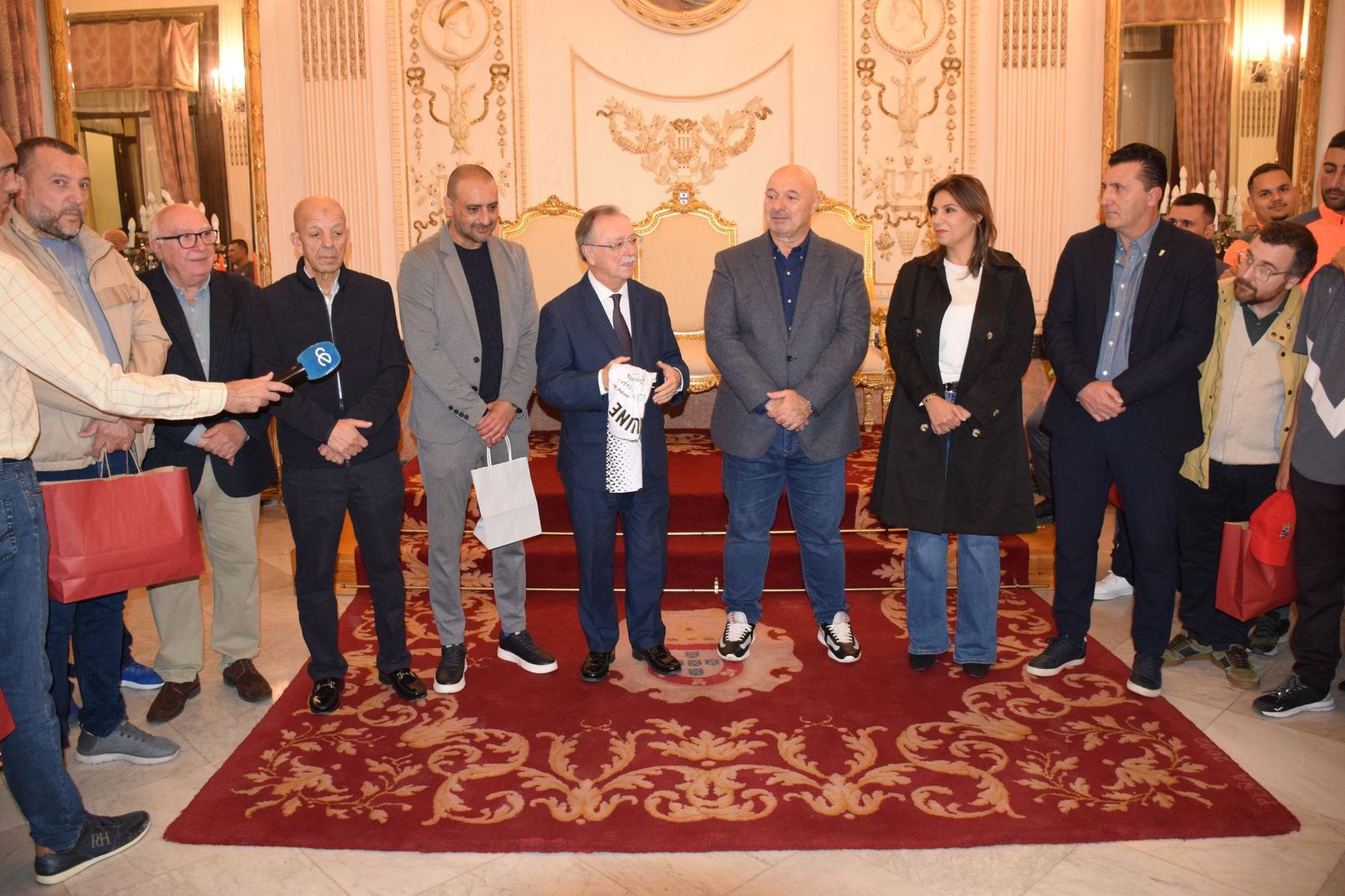 Vivas recibe al equipo Genuine de la AD Ceuta