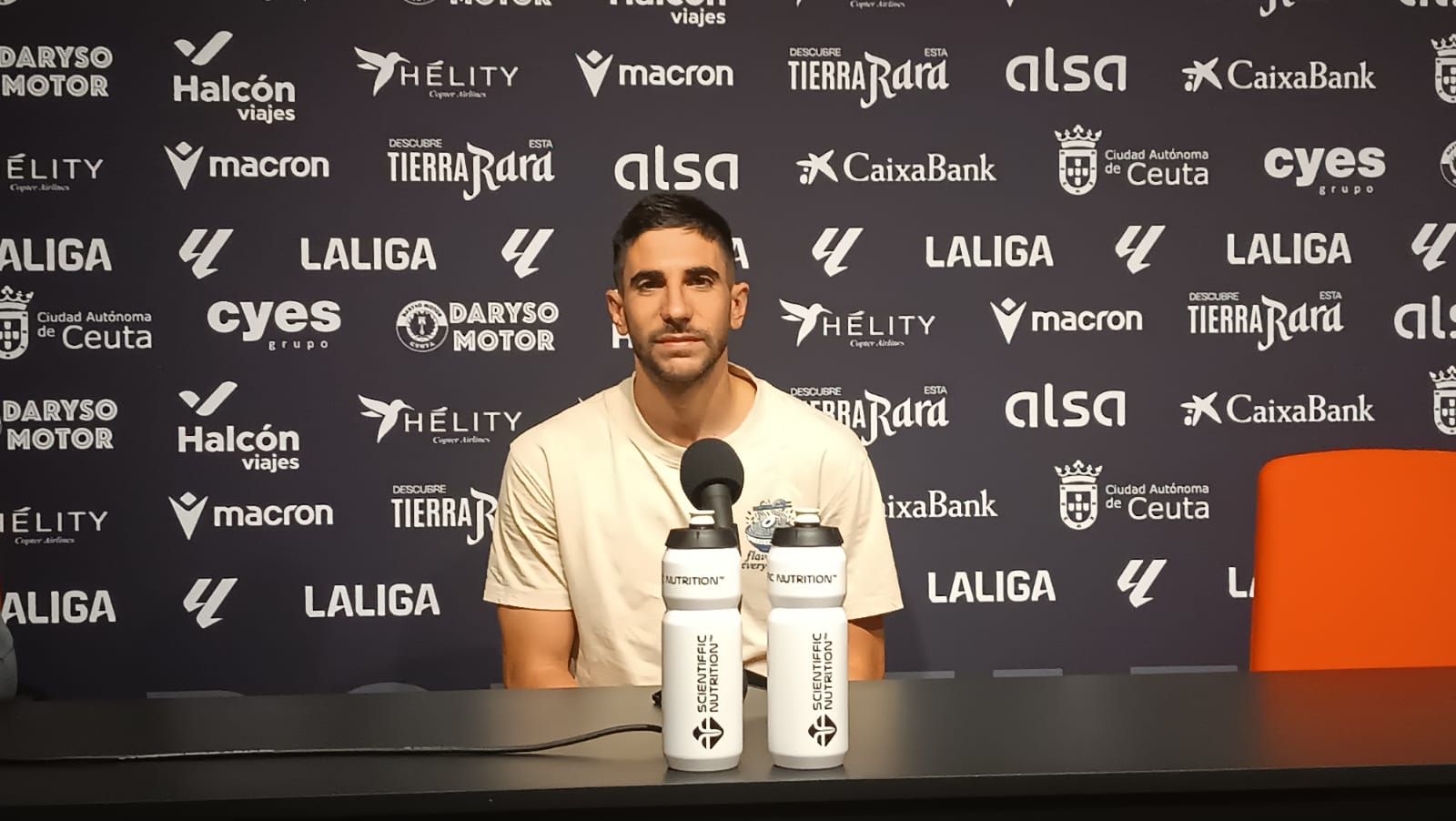 Redru, en rueda de prensa