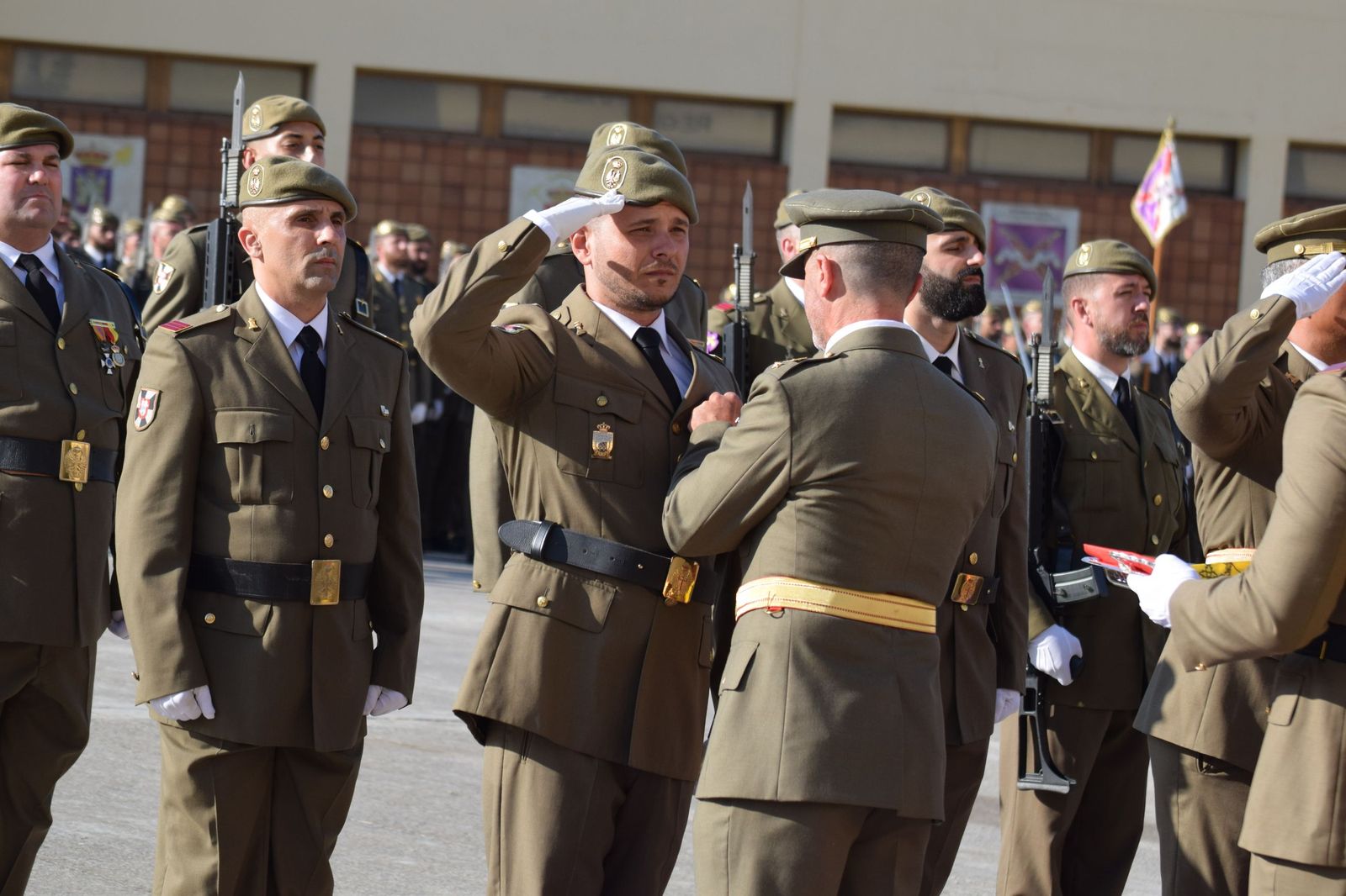 El Regimiento de Ingenieros 7 honra a San Fernando en una solemne parada militar en El Jaral