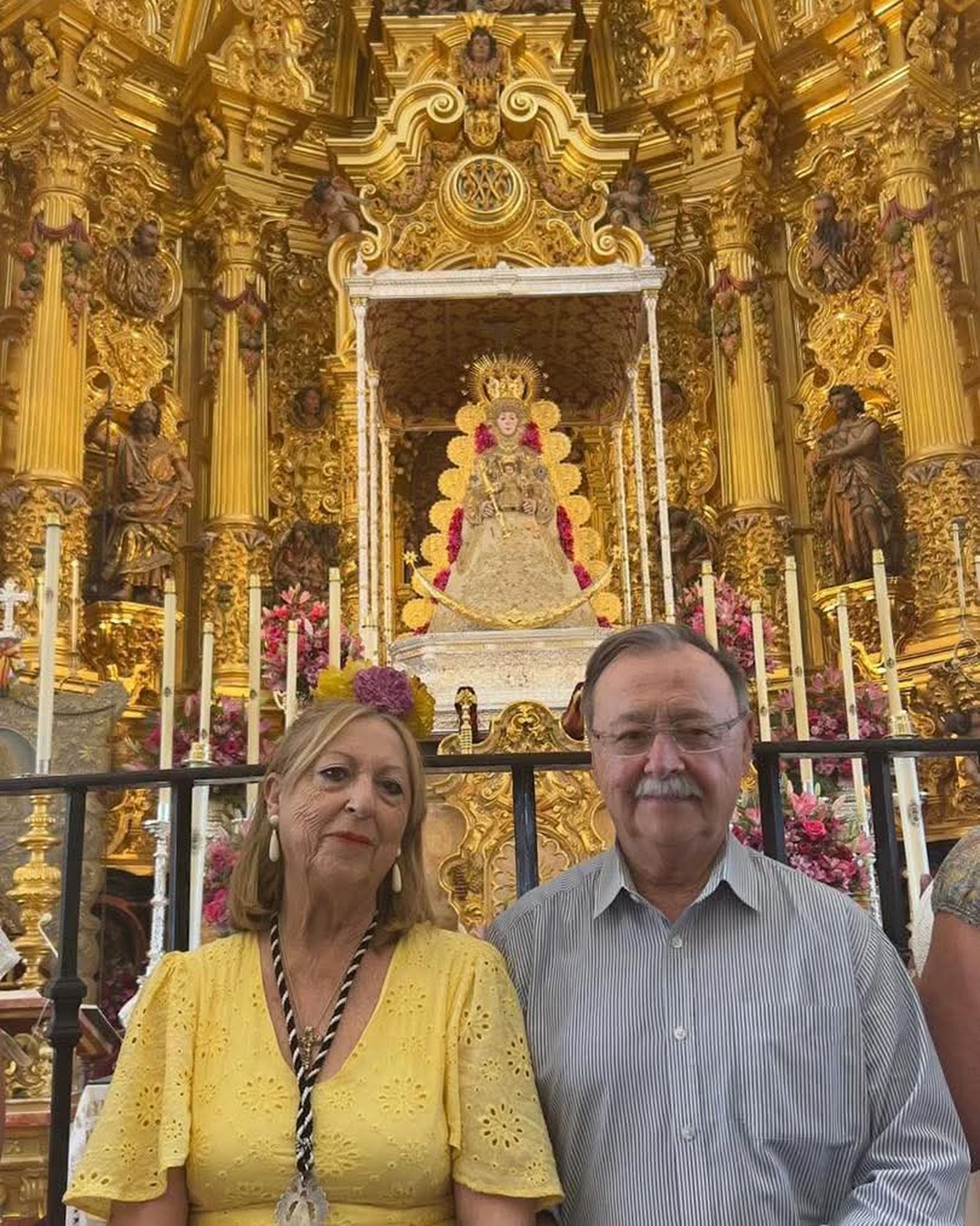 El presidente de la Ciudad se ha trasladado a la aldea del Rocío para acompañar a la Hermandad de Ceuta en el día de su presentación ante la Blanca Paloma
