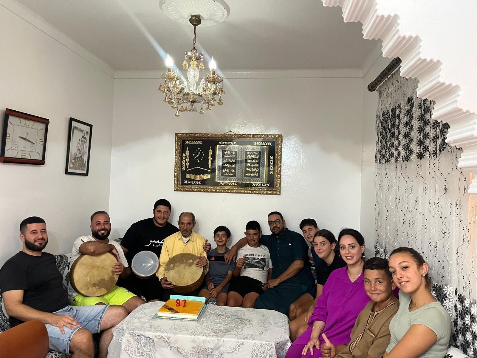 Ali el Hayek con su familia